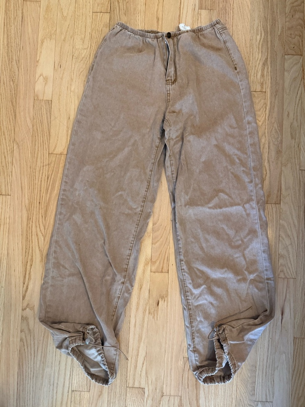 Low-Rise Khaki Drawstring Bottom Pants